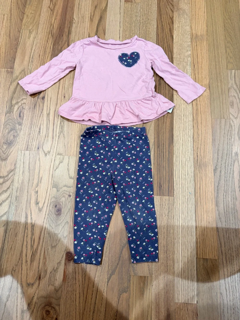 Carter’s baby girl matching floral leggings and long sleeve shirt set